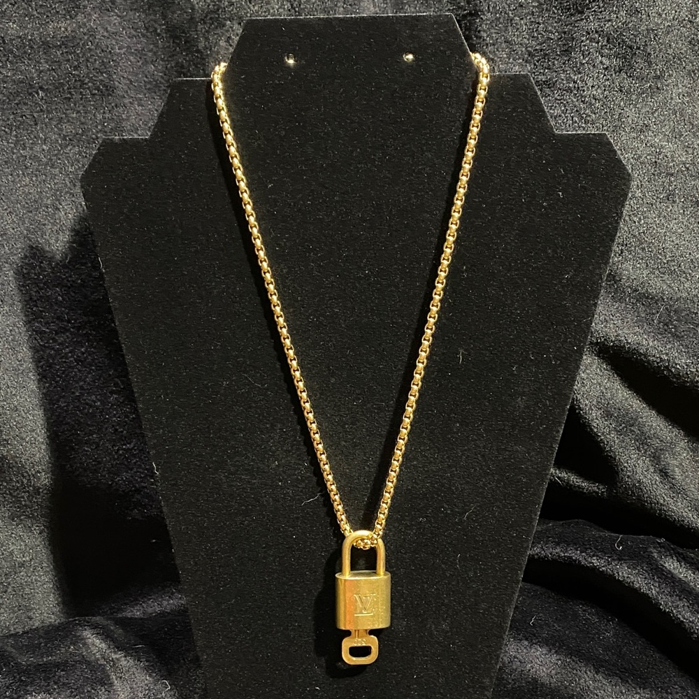 Louis Vuitton #320 Authentic Gold Padlock Pendant Necklace